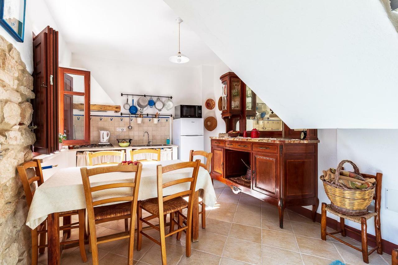 Domu Ala - Bynos Homes Baunei Dış mekan fotoğraf